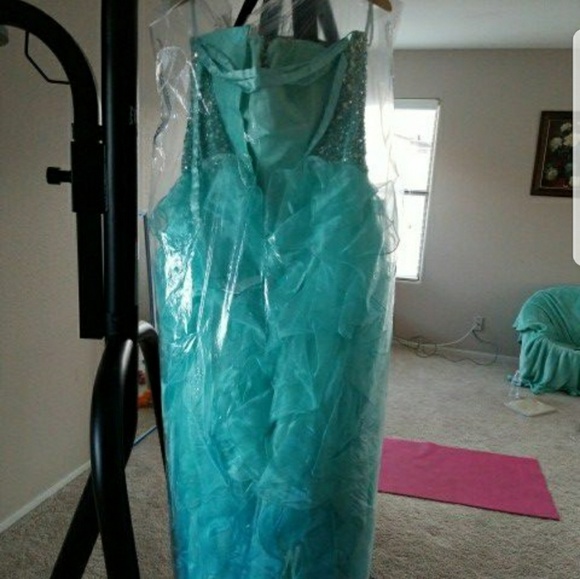 Blue/Tiffany blue ball gown dress - Picture 4 of 4